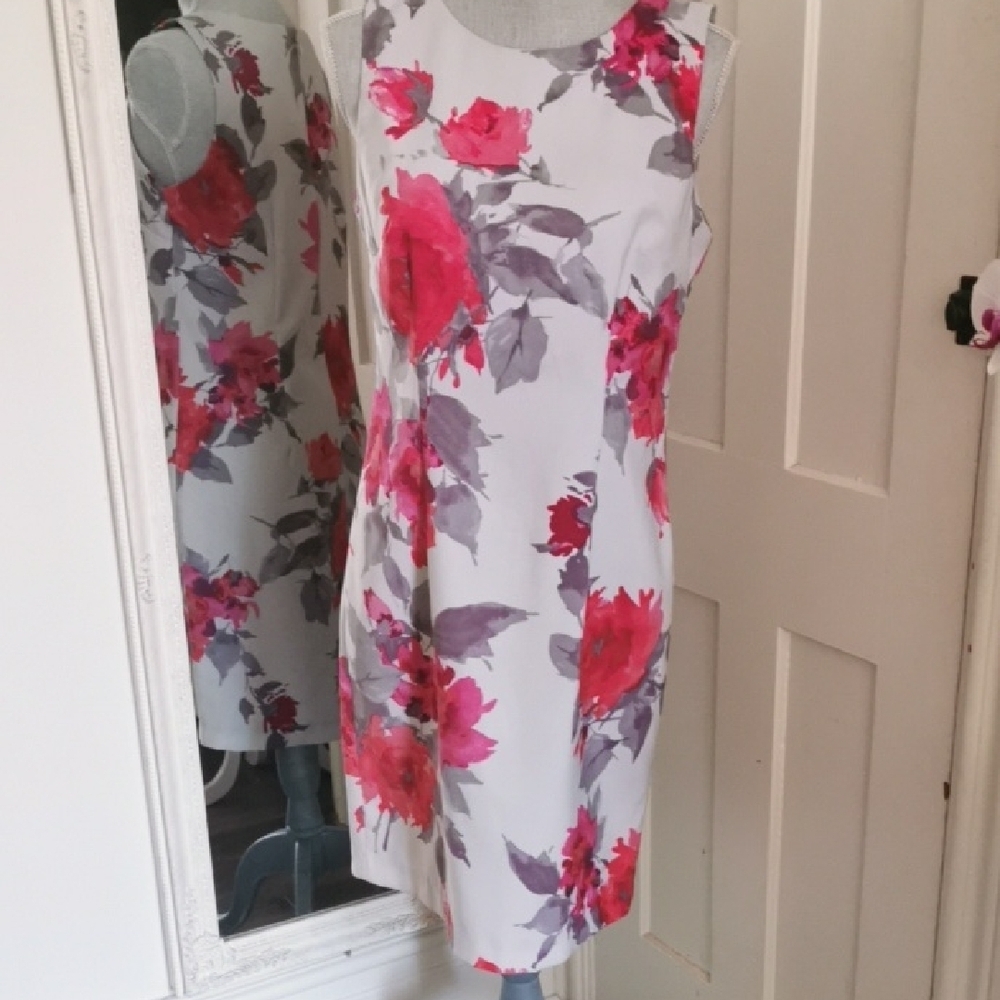 Mario Serrani floral cottagecore ditzy floral sleeveless dress. Size 8. EUC